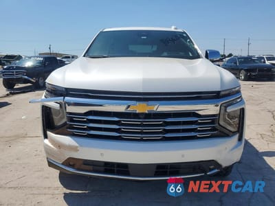 Piąte zdjęcie samochodu w środku: 2025 CHEVROLET TAHOE K1500 PREMIER VIN:1GNS6SR82SR246680 - miniatura
