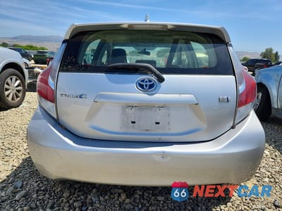 Zdjęcie 6 z 12 samochodu: 2016 TOYOTA PRIUS C ONE VIN:JTDKDTB33G1590592 - miniatura