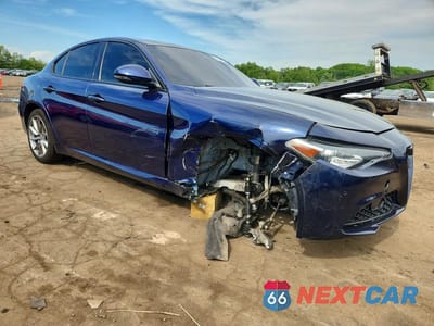 Czwarte zdjęcie samochodu z boku: 2017 ALFA ROMEO GIULIA Q4 VIN:ZARFAEDN6H7556817 - miniatura