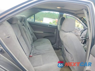 Zdjęcie 10 z 12 samochodu: 2005 TOYOTA CAMRY LE VIN:4T1BE32K35U548869 - miniatura