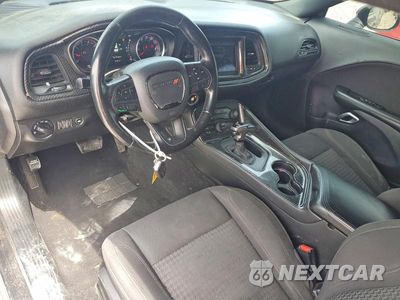 Zdjęcie 8 z 12 samochodu: 2019 DODGE CHALLENGER SXT VIN:2C3CDZAG3KH642023 - miniatura