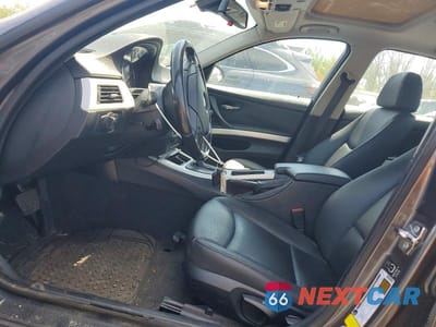 Zdjęcie 7 z 12 samochodu: 2006 BMW 325 I VIN:WBAVB135X6KR65178 - miniatura