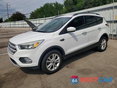 2018 FORD ESCAPE SE 1FMCU9GD3JUA75067 - główne zdjęcie licytacji z USA - miniatura