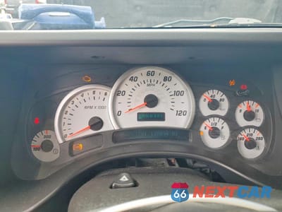 Zdjęcie 9 z 13 samochodu: 2004 HUMMER H2 VIN:5GRGN23U24H112847 - miniatura