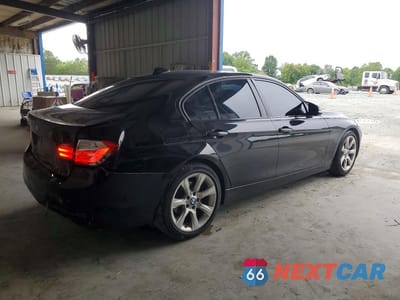 Trzecie zdjęcie samochodu z tyłu: 2015 BMW 320 I VIN:WBA3B1G52FNT06494 - miniatura