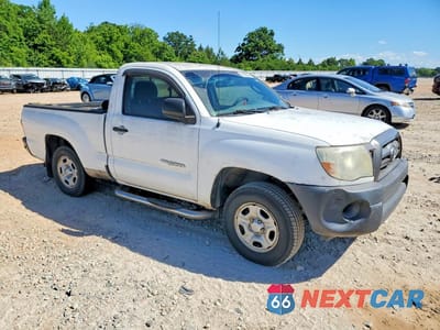 Czwarte zdjęcie samochodu z boku: 2010 TOYOTA TACOMA BASE VIN:5TENX4CN8AZ717604 - miniatura