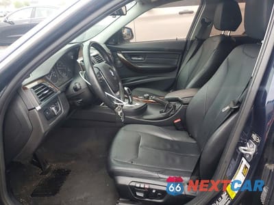 Zdjęcie 7 z 12 samochodu: 2015 BMW 328 XI VIN:WBA3B3C57FF546152 - miniatura