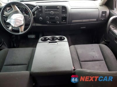 Zdjęcie 8 z 12 samochodu: 2012 CHEVROLET SILVERADO K1500 LT VIN:1GCPKSE7XCF166912 - miniatura