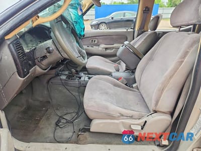 Zdjęcie 7 z 12 samochodu: 2002 TOYOTA TACOMA DOUBLE CAB PRERUNNER VIN:5TEGN92N32Z056837 - miniatura