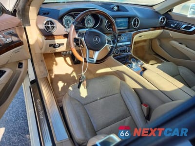 Zdjęcie 8 z 12 samochodu: 2013 MERCEDES-BENZ SL 550 VIN:WDDJK7DA6DF008414 - miniatura