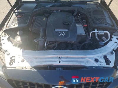 Zdjęcie 11 z 12 samochodu: 2015 MERCEDES-BENZ C 300 4MATIC VIN:55SWF4KB8FU030760 - miniatura