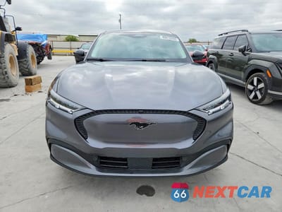 Piąte zdjęcie samochodu w środku: 2023 FORD MUSTANG MACH-E VIN:3FMTK1R43PMA66841 - miniatura