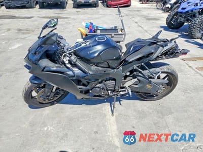 Trzecie zdjęcie samochodu z tyłu: 2024 KAWASAKI ZX636 K VIN:JKBZXJK13RA000361 - miniatura