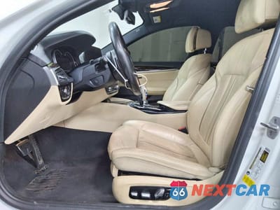 Zdjęcie 7 z 12 samochodu: 2018 BMW 540 I VIN:WBAJE5C51JG917593 - miniatura