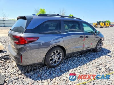 Trzecie zdjęcie samochodu z tyłu: 2026 HONDA ODYSSEY TOURING VIN:5FNRL6H85TB001100 - miniatura