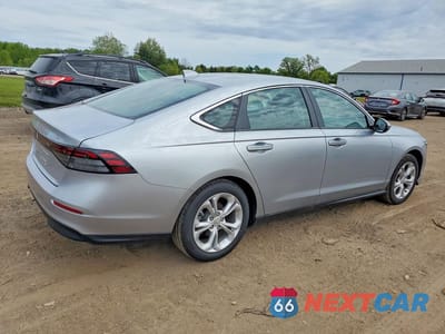 Trzecie zdjęcie samochodu z tyłu: 2025 HONDA ACCORD LX VIN:1HGCY1F24SA035093 - miniatura