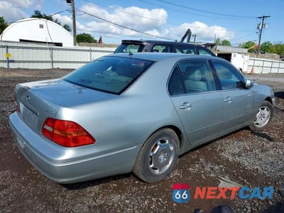 Trzecie zdjęcie samochodu z tyłu: 2002 LEXUS LS 430 VIN:JTHBN30F320058623 - miniatura
