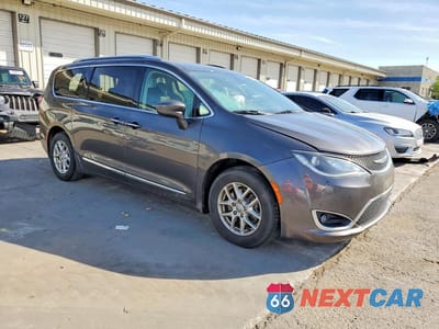 Czwarte zdjęcie samochodu z boku: 2020 CHRYSLER PACIFICA TOURING L VIN:2C4RC1BG0LR125573 - miniatura
