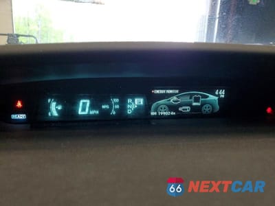 Zdjęcie 9 z 12 samochodu: 2015 TOYOTA PRIUS THREE VIN:JTDKN3DU2F0477921 - miniatura