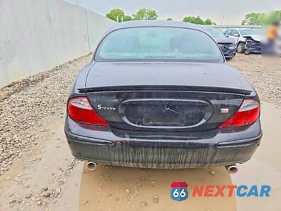 Zdjęcie 6 z 12 samochodu: 2003 JAGUAR S-TYPE R VIN:SAJEA03V031M53447 - miniatura