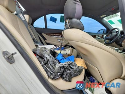 Zdjęcie 10 z 12 samochodu: 2017 MERCEDES-BENZ E 300 4MATIC VIN:WDDZF4KB6HA052241 - miniatura