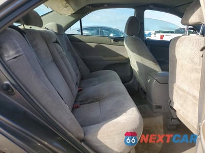 Zdjęcie 10 z 12 samochodu: 2003 TOYOTA CAMRY LE VIN:4T1BE32K33U697652 - miniatura