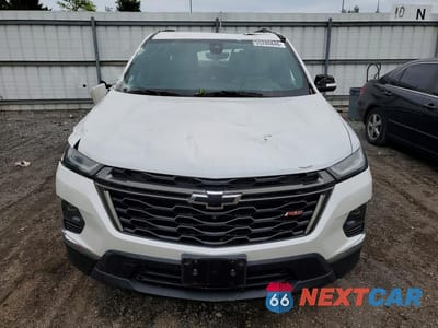 Piąte zdjęcie samochodu w środku: 2022 CHEVROLET TRAVERSE RS VIN:1GNEVJKW1NJ121594 - miniatura