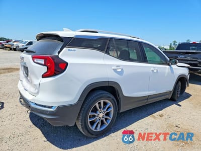 Trzecie zdjęcie samochodu z tyłu: 2022 GMC TERRAIN SLT VIN:3GKALPEV5NL166912 - miniatura
