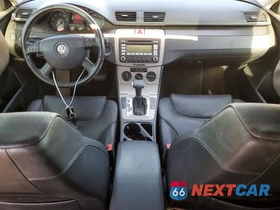 Zdjęcie 8 z 12 samochodu: 2007 VOLKSWAGEN PASSAT 2.0T VIN:WVWAK73C87P145768 - miniatura