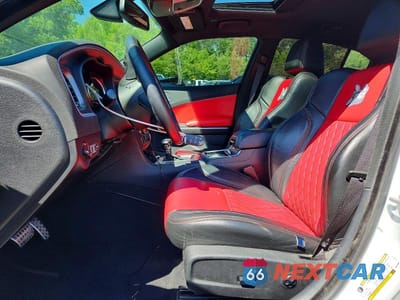 Zdjęcie 7 z 12 samochodu: 2019 DODGE CHARGER SCAT PACK VIN:2C3CDXGJ0KH616843 - miniatura