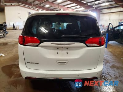 Zdjęcie 6 z 14 samochodu: 2017 CHRYSLER PACIFICA TOURING L PLUS VIN:2C4RC1EG2HR599706 - miniatura