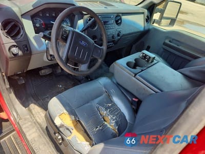 Zdjęcie 8 z 12 samochodu: 2014 FORD F550 SUPER DUTY VIN:1FDUF5HTXEEA13811 - miniatura
