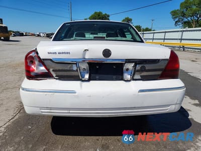 Zdjęcie 6 z 12 samochodu: 2007 MERCURY GRAND MARQUIS GS VIN:2MEFM74V97X638822 - miniatura