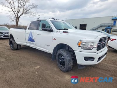 Czwarte zdjęcie samochodu z boku: 2019 RAM 3500 BIG HORN VIN:3C63RRHL4KG614965 - miniatura