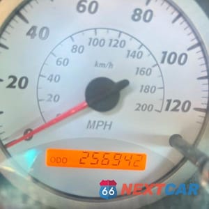 Zdjęcie 8 z 10 samochodu: 2004 TOYOTA RAV4 BASE VIN:JTEHD20V046013733 - miniatura