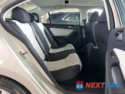 Zdjęcie 11 z 13 samochodu: 2015 VOLKSWAGEN JETTA BASE VIN:3VW2K7AJ7FM213162 - miniatura