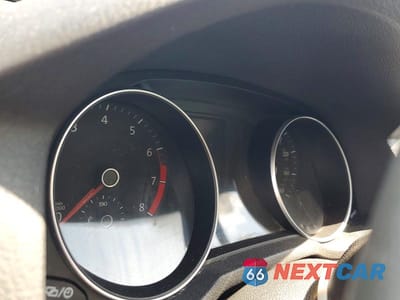 Zdjęcie 9 z 13 samochodu: 2016 VOLKSWAGEN PASSAT S VIN:1VWAT7A36GC059895 - miniatura