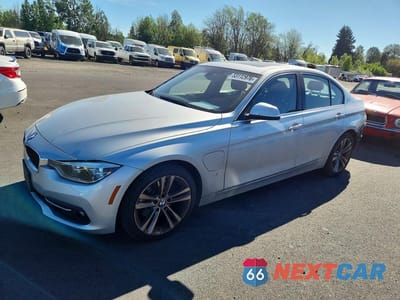 2017 BMW 330E WBA8E1C3XHA156324 - główne zdjęcie licytacji z USA - miniatura