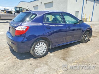 Trzecie zdjęcie samochodu z tyłu: 2009 TOYOTA MATRIX BASE VIN:2T1KU40EX9C040301 - miniatura