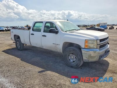 Czwarte zdjęcie samochodu z boku: 2007 CHEVROLET SILVERADO K2500 HEAVY DUTY VIN:1GCHK23K57F530901 - miniatura