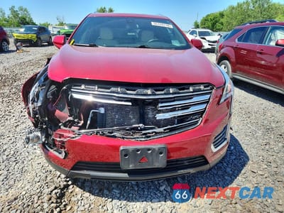 Piąte zdjęcie samochodu w środku: 2019 CADILLAC XT5 LUXURY VIN:1GYKNCRS7KZ260937 - miniatura