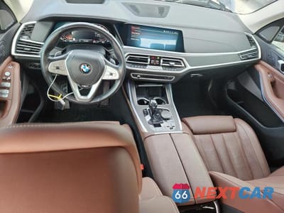 Zdjęcie 8 z 13 samochodu: 2021 BMW X7 XDRIVE40I VIN:5UXCW2C07M9G90612 - miniatura