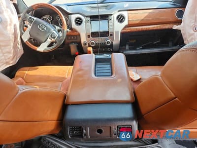 Zdjęcie 8 z 12 samochodu: 2015 TOYOTA TUNDRA 1794 EDITION VIN:5TFAW5F16FX467231 - miniatura