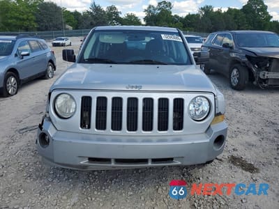 Piąte zdjęcie samochodu w środku: 2010 JEEP PATRIOT SPORT VIN:1J4NT2GBXAD655724 - miniatura