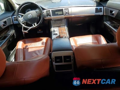 Zdjęcie 8 z 13 samochodu: 2010 JAGUAR XF PREMIUM VIN:SAJWA0GB7ALR49366 - miniatura