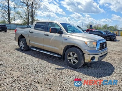 Czwarte zdjęcie samochodu z boku: 2008 TOYOTA TUNDRA GRADE VIN:5TBDV54118S511723 - miniatura