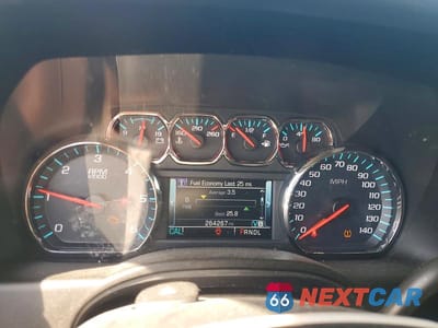 Zdjęcie 9 z 13 samochodu: 2019 CHEVROLET SUBURBAN K1500 LT VIN:1GNSKHKC6KR143937 - miniatura