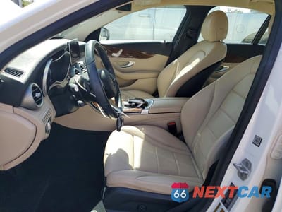 Zdjęcie 7 z 12 samochodu: 2015 MERCEDES-BENZ C 300 VIN:55SWF4JB0FU083518 - miniatura