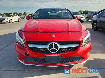 Piąte zdjęcie samochodu w środku: 2019 MERCEDES-BENZ CLA 250 VIN:WDDSJ4EB6KN776250 - miniatura