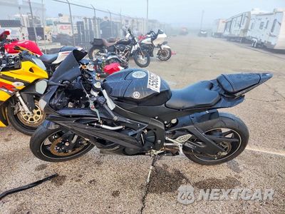 Trzecie zdjęcie samochodu z tyłu: 2010 YAMAHA YZFR6 VIN:JYARJ16E0AA020656 - miniatura